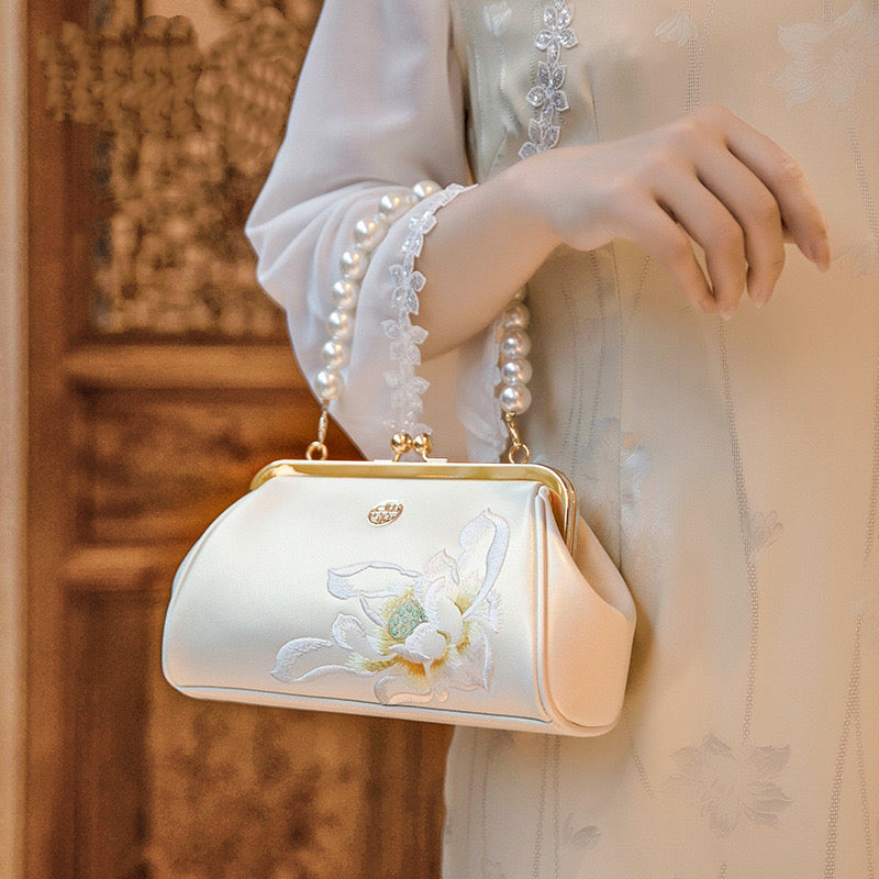 New Chinese style Embroidery Cowhide Leather Kiss Lock Clutch Bag Lotus Evening Handbag